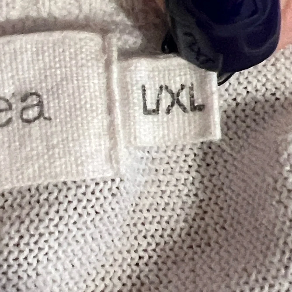 Mersea women’s white Catalina crewneck oversized sweater L/XL - Picture 8 of 8